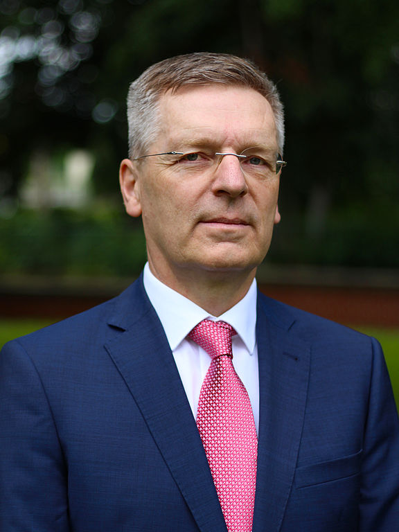 Leiter FB Steuern Herr Hintze