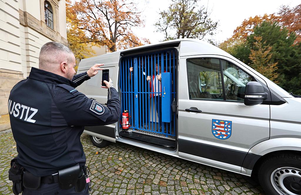 TdoT Transportfahrzeug Justiz