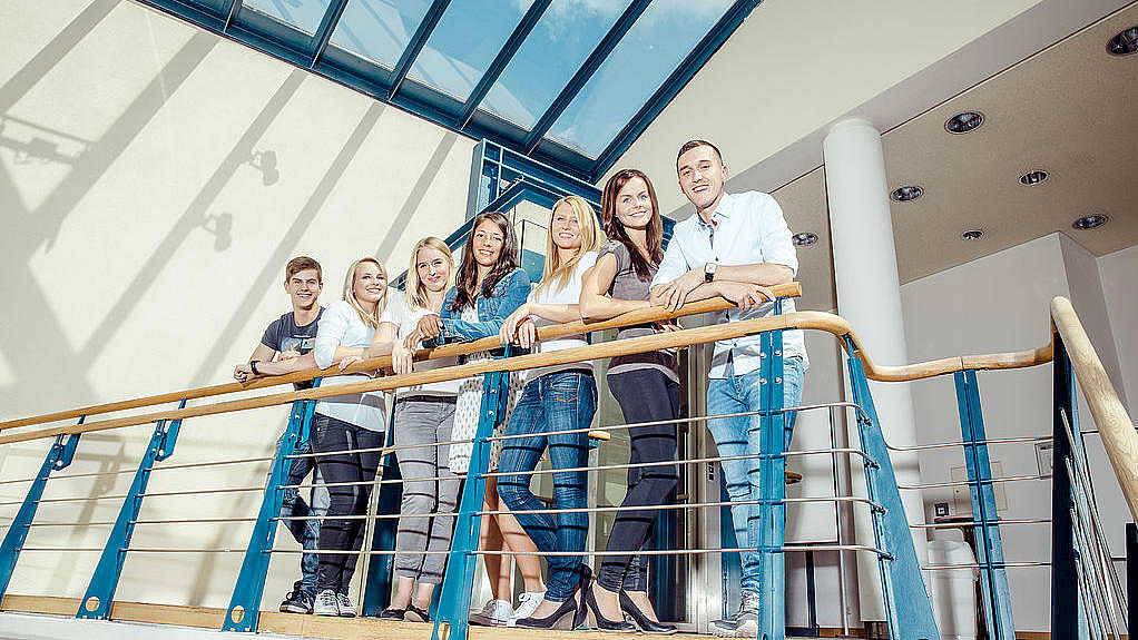 Gruppe Studierender im Haus3