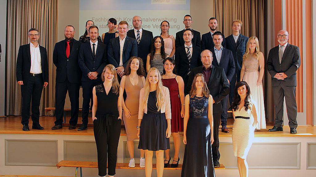 Gruppenbild Diplomierung