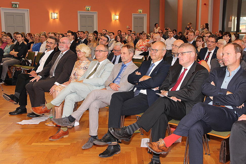 Ehrengäste zur Diplomierungsfeier