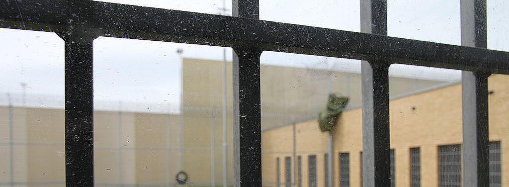 JVA - Gitterfenster
