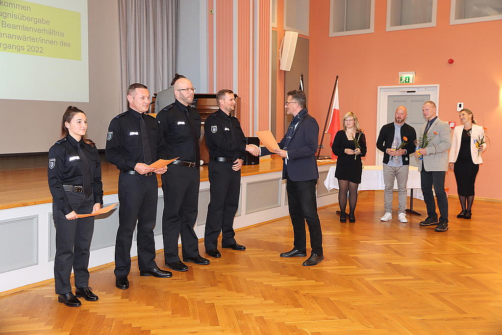Zeugnisübergabe Justiz